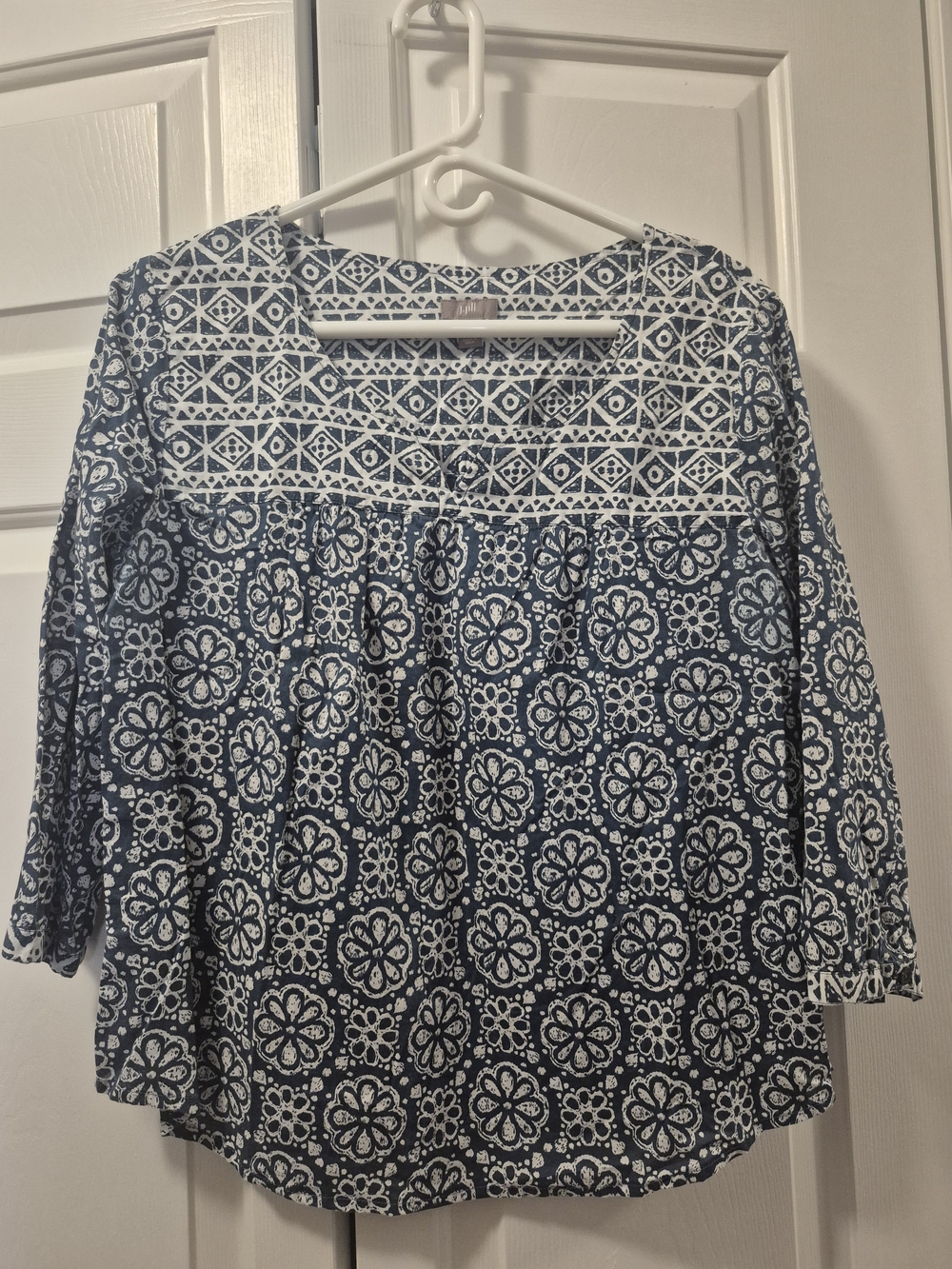 J. Jill Blue and White Floral Print Peasant Blouse, MED PETITE